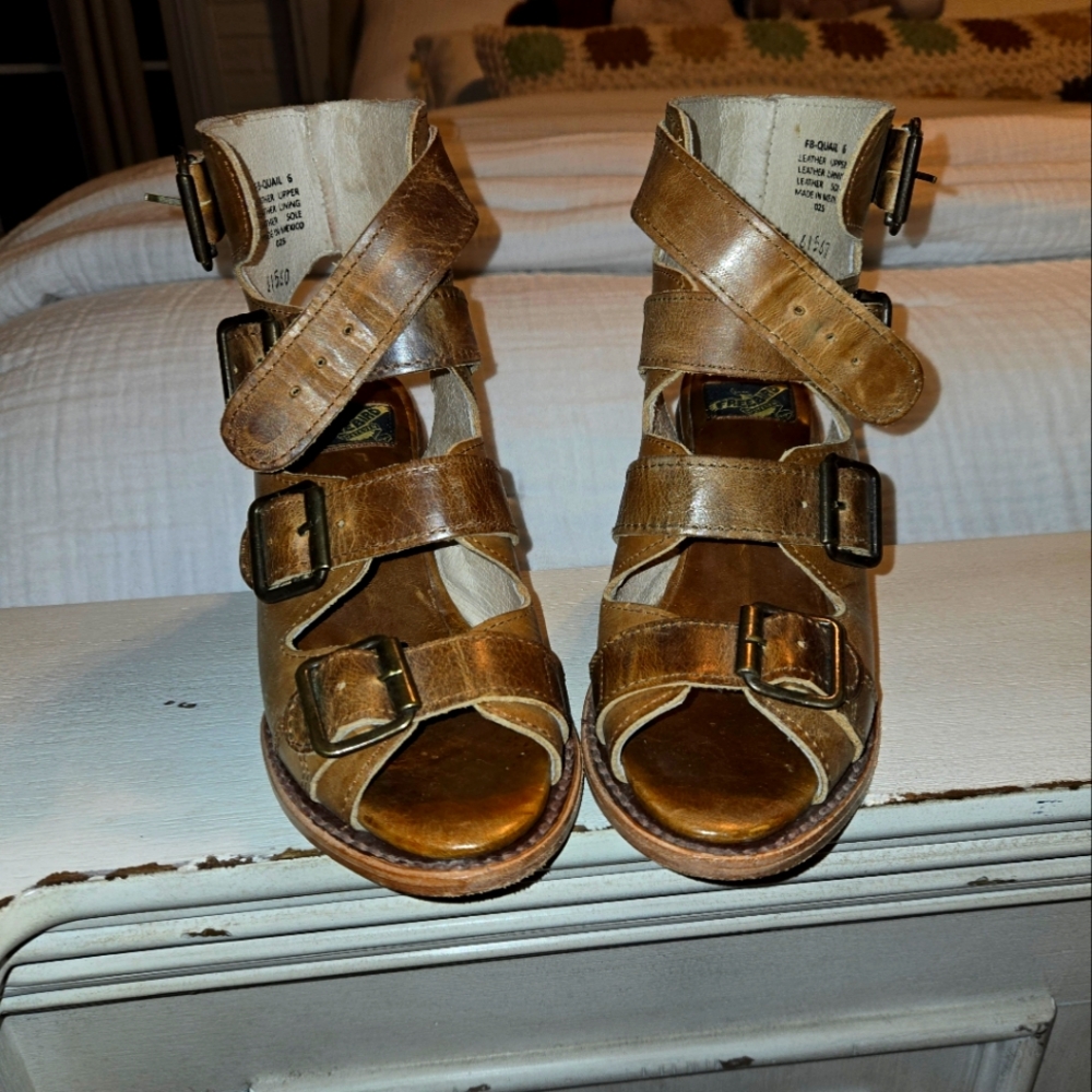 Freebird QAUIL sandals size 7.5